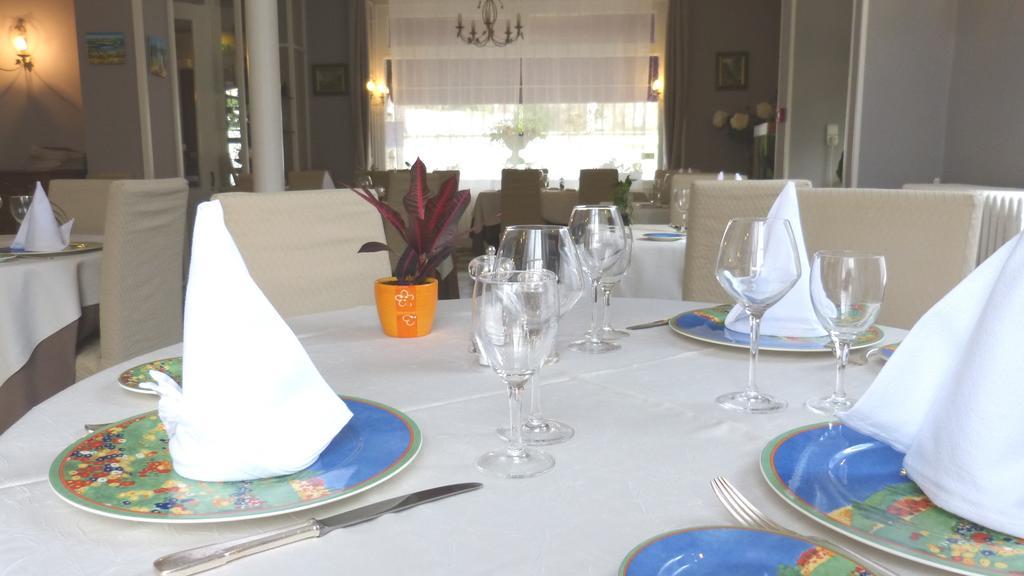 Hotel Restaurant "Le Relais" Courtenay  Quarto foto