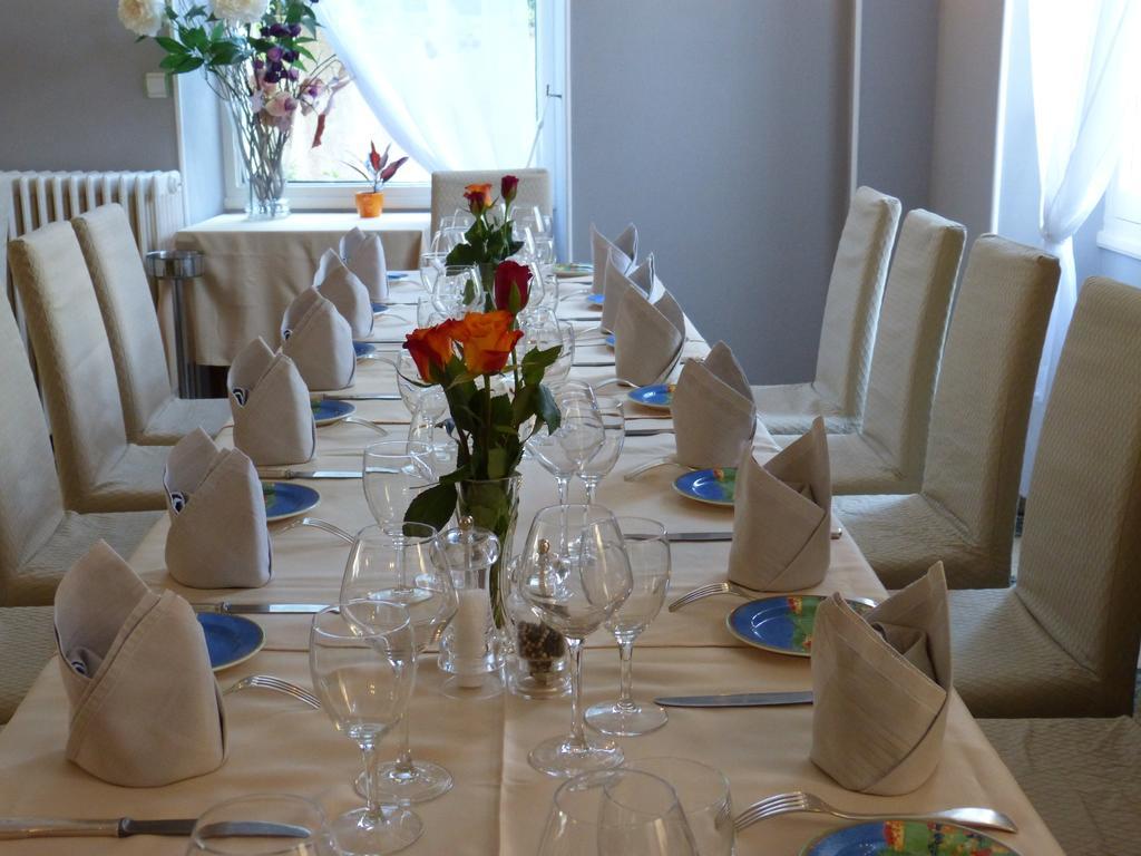Hotel Restaurant "Le Relais" Courtenay  Quarto foto